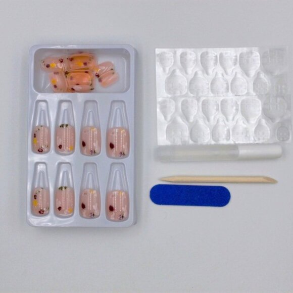 Press on nails nude with flowers spring ready - Picture 2 of 3